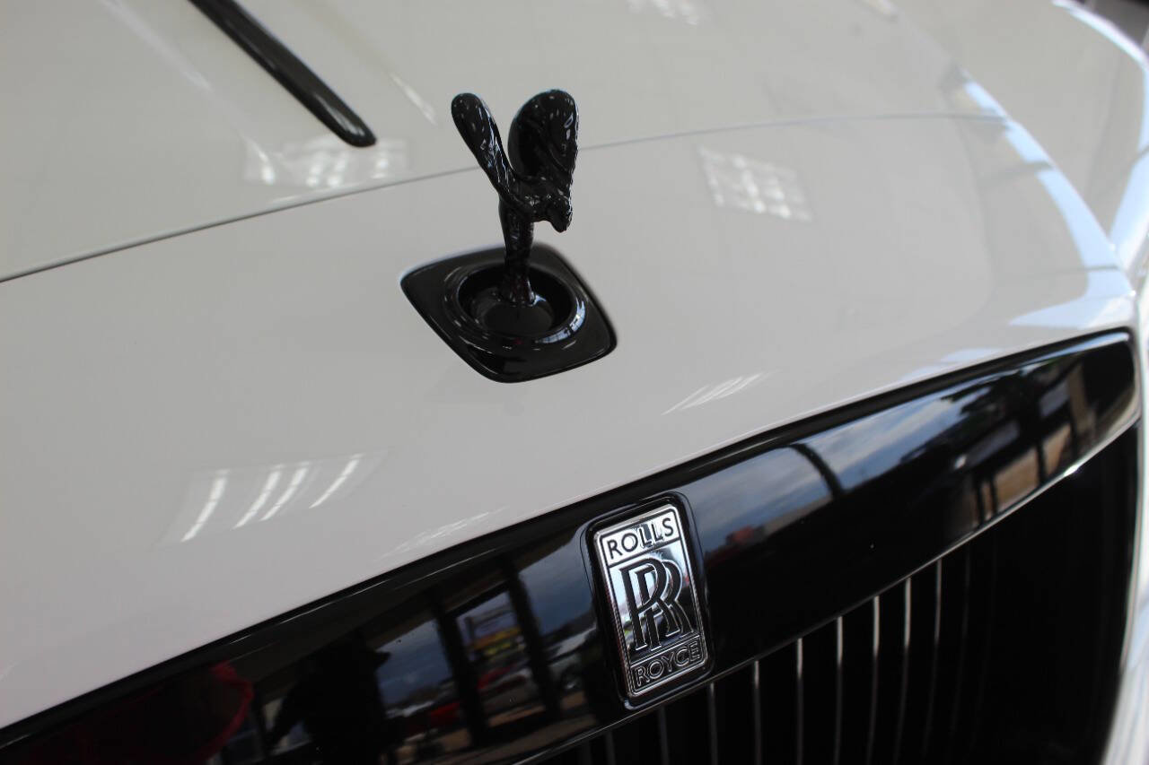 Used 2019 Rolls-Royce Dawn RWD image 11