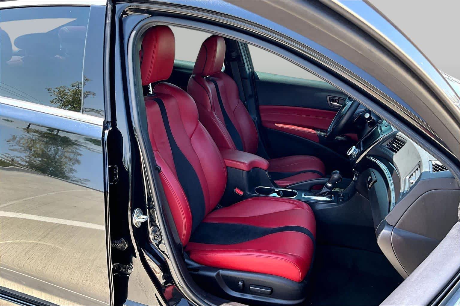 Used 2019 Acura ILX FWD image 9