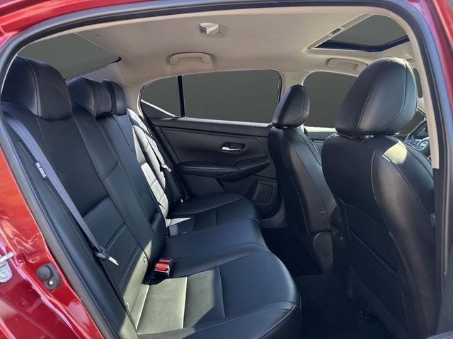 Used 2021 Nissan Sentra SR w/ SR Premium Package image 28