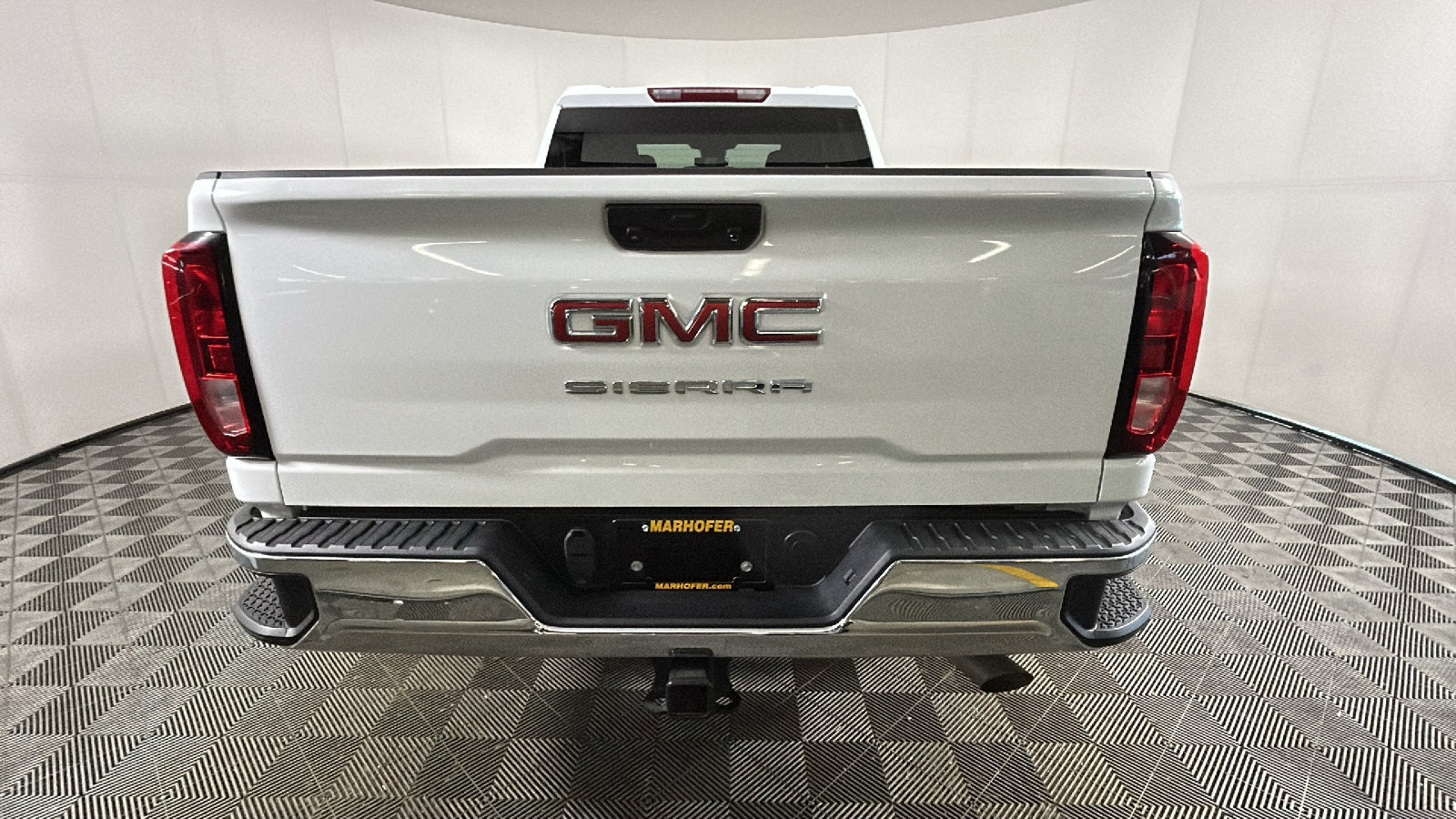 Used 2024 GMC Sierra 2500 Pro w/ Convenience Package AWD/4WD image 4