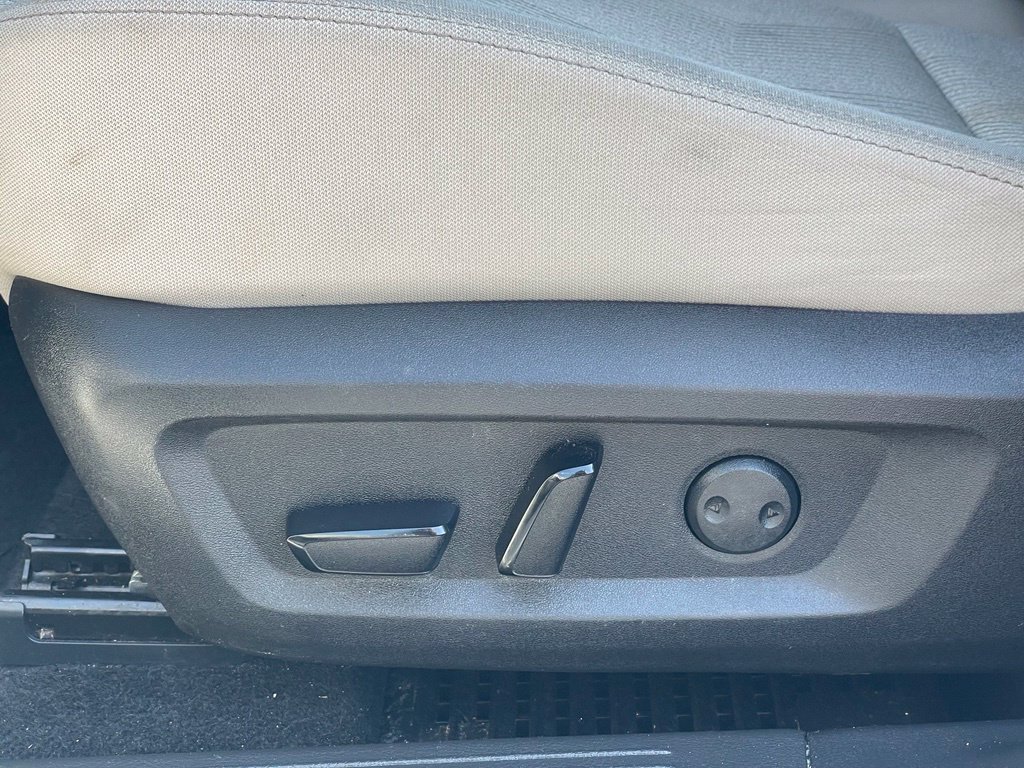 Certified 2025 Nissan Rogue SV AWD/4WD image 21