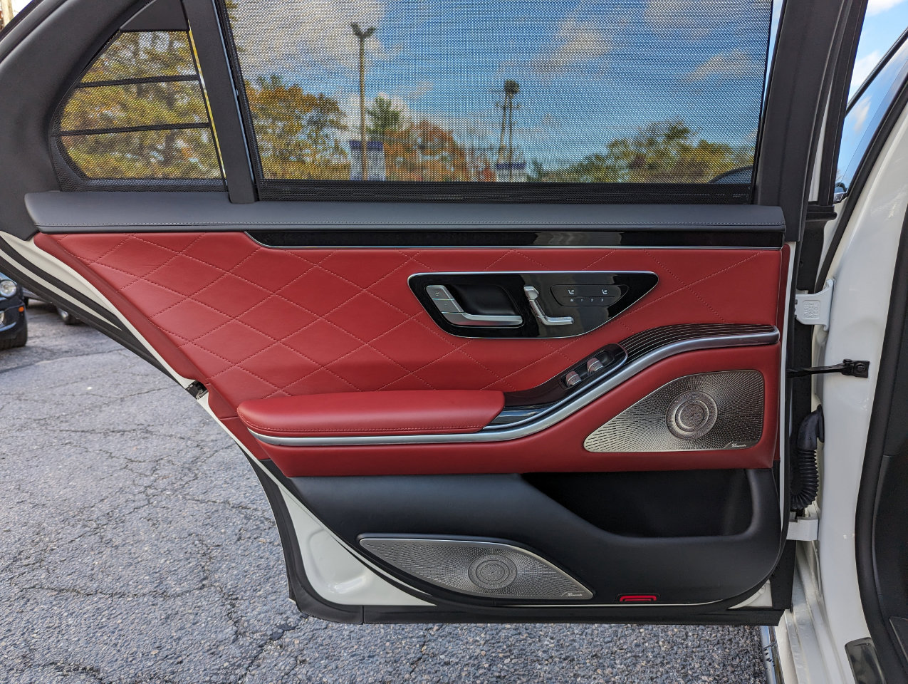 Used 2021 Mercedes-Benz S 580 4MATIC Sedan w/ AMG Line image 39