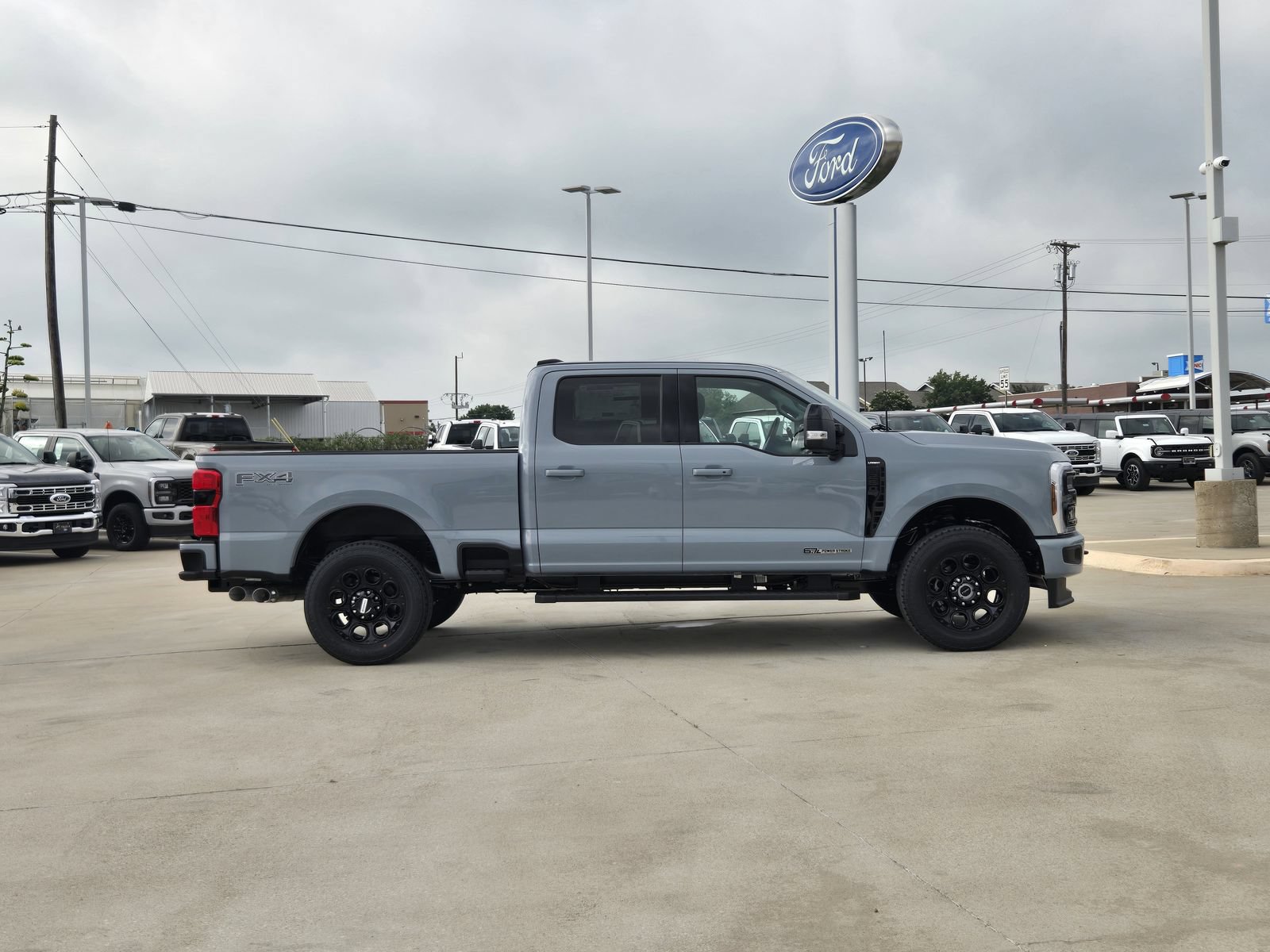 New 2026 Ford F250 Lariat w/ Black Appearance Package AWD/4WD image 7