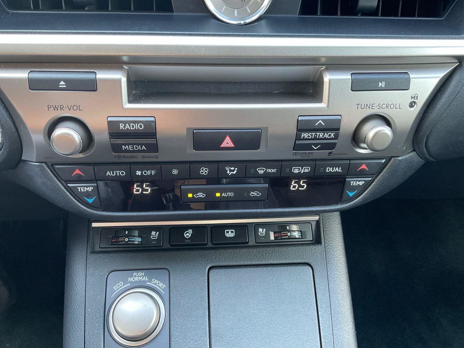 Used 2014 Lexus ES 350 w/ Luxury Package FWD image 20