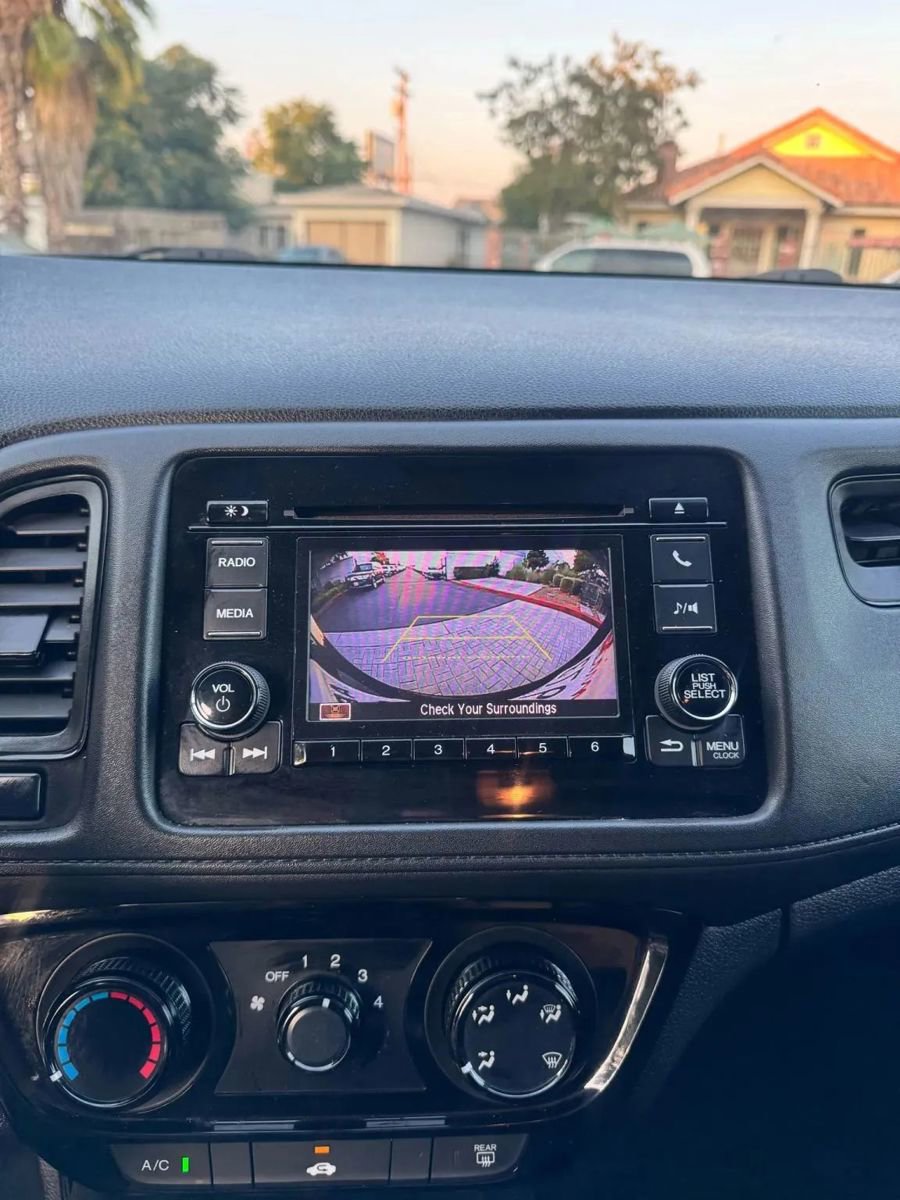 Used 2019 Honda HR-V LX image 23