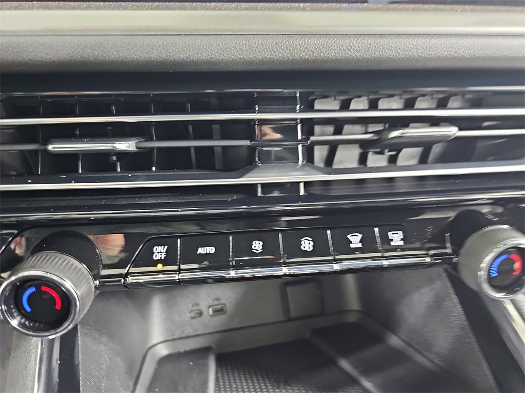 Certified 2024 Chevrolet Traverse LT image 30