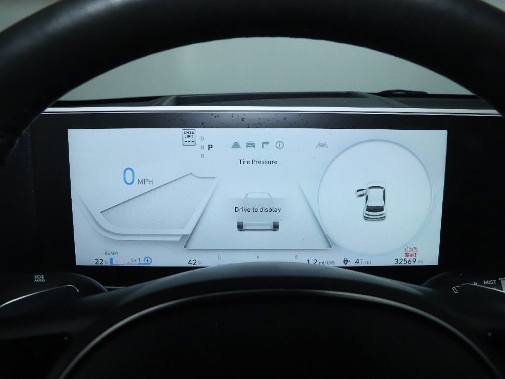 Used 2022 Hyundai Ioniq 5 Limited image 25