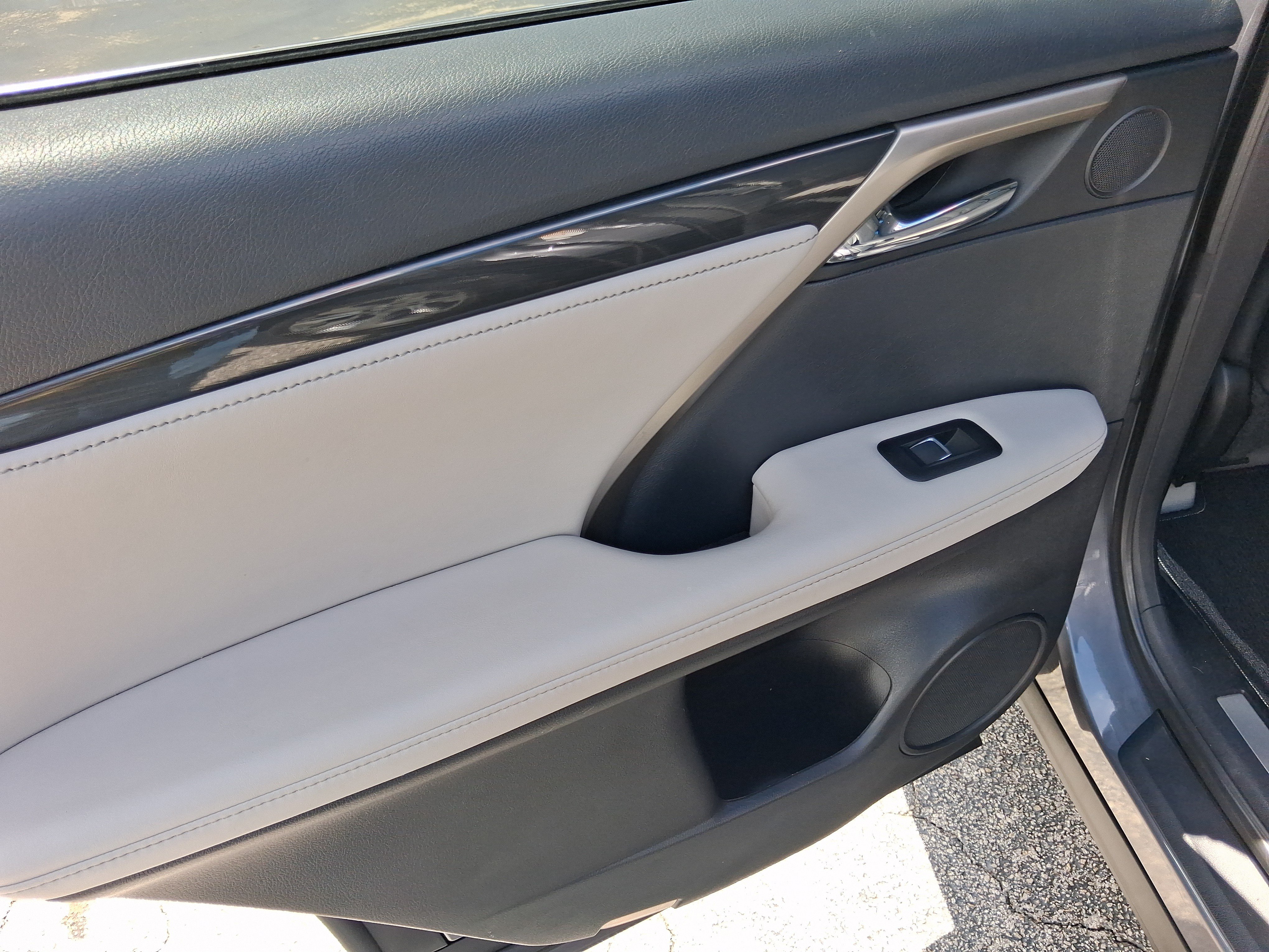 Used 2019 Lexus RX 350 FWD w/ Accessory Package image 25