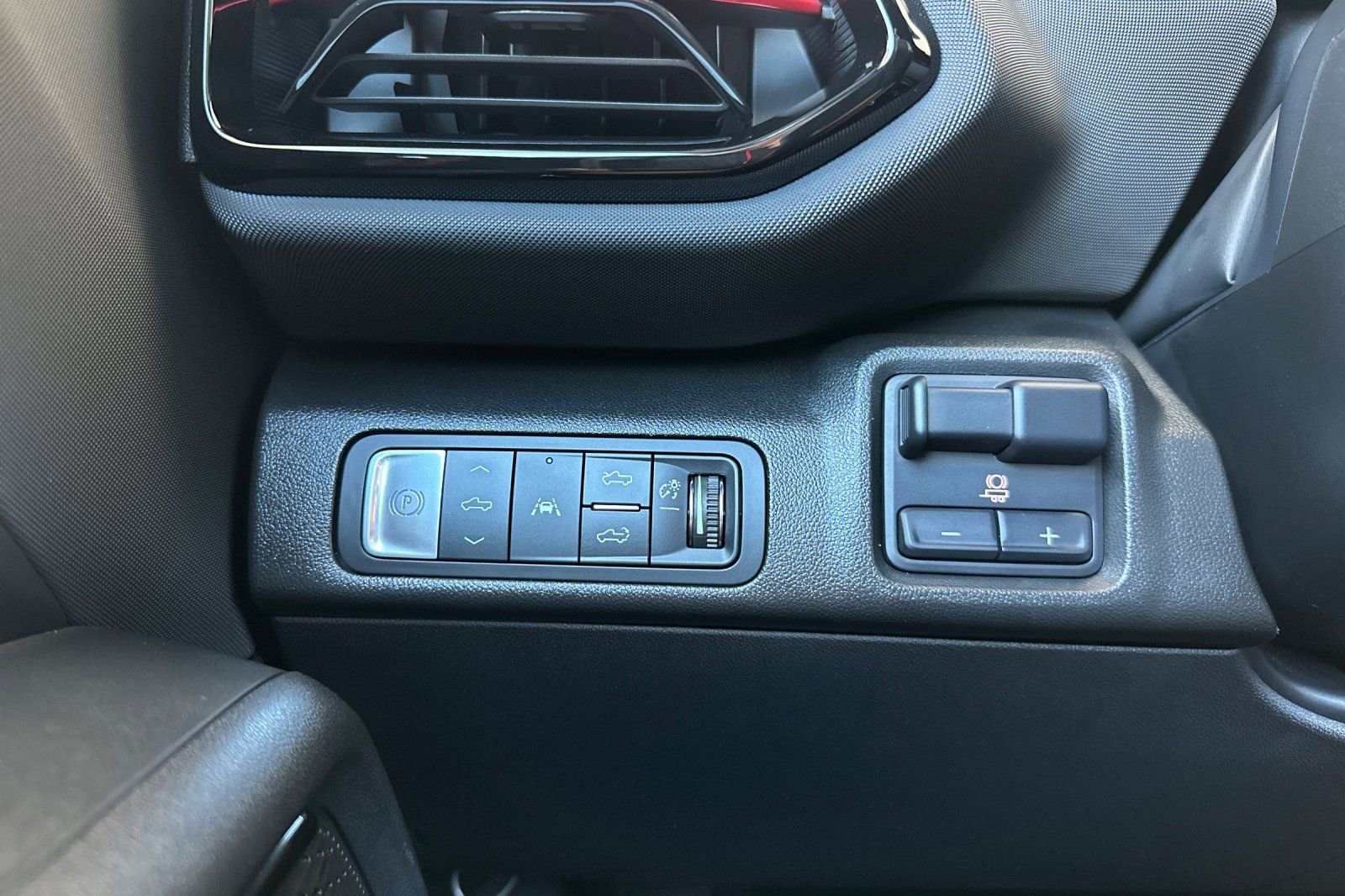 New 2024 Chevrolet Silverado EV RST image 22