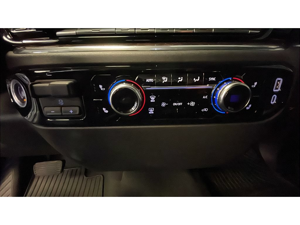 Used 2024 GMC Sierra 2500 SLE w/ SLE Convenience Package AWD/4WD image 14