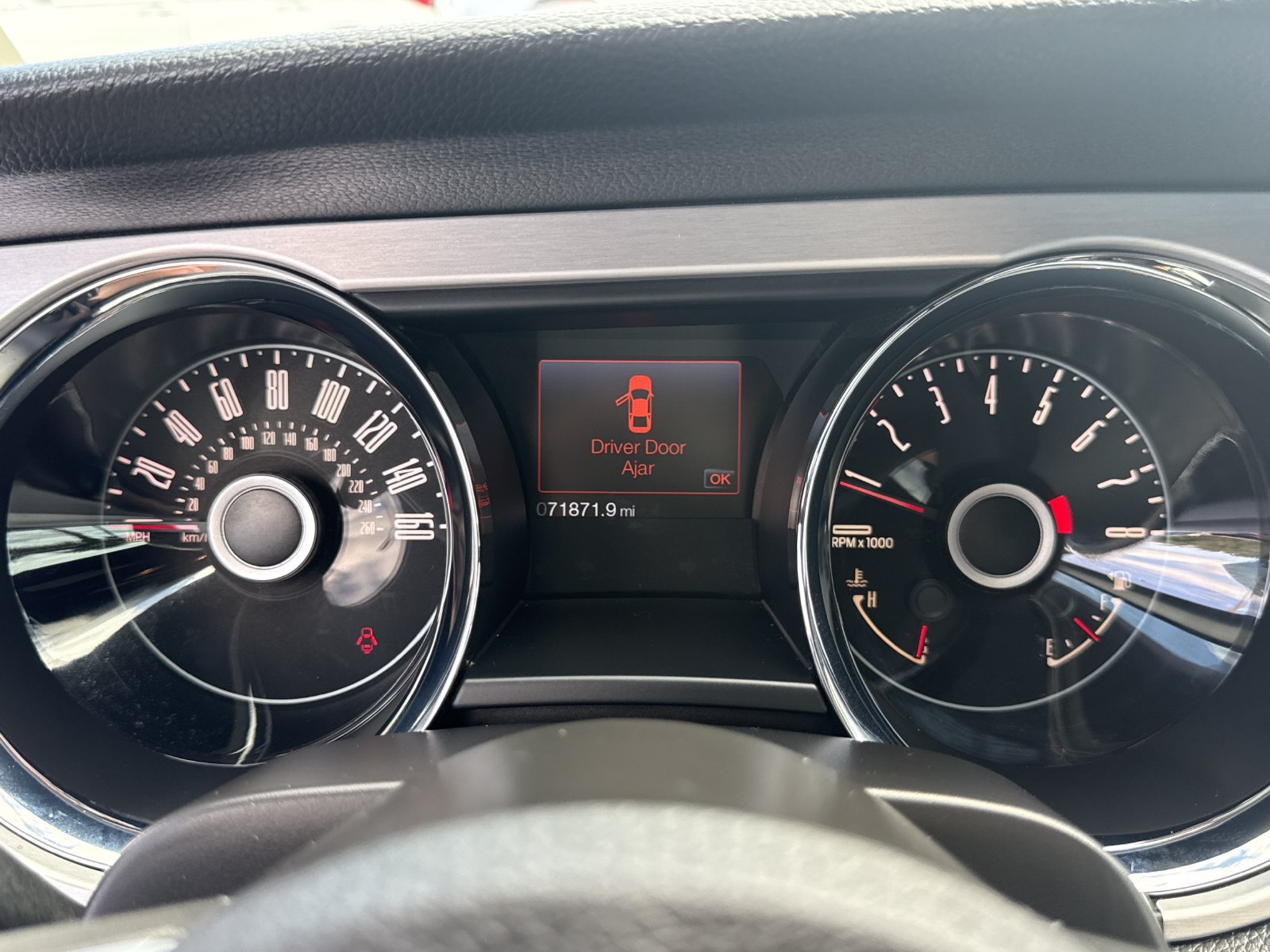 Used 2014 Ford Mustang GT Premium w/ Electronics Package RWD image 36