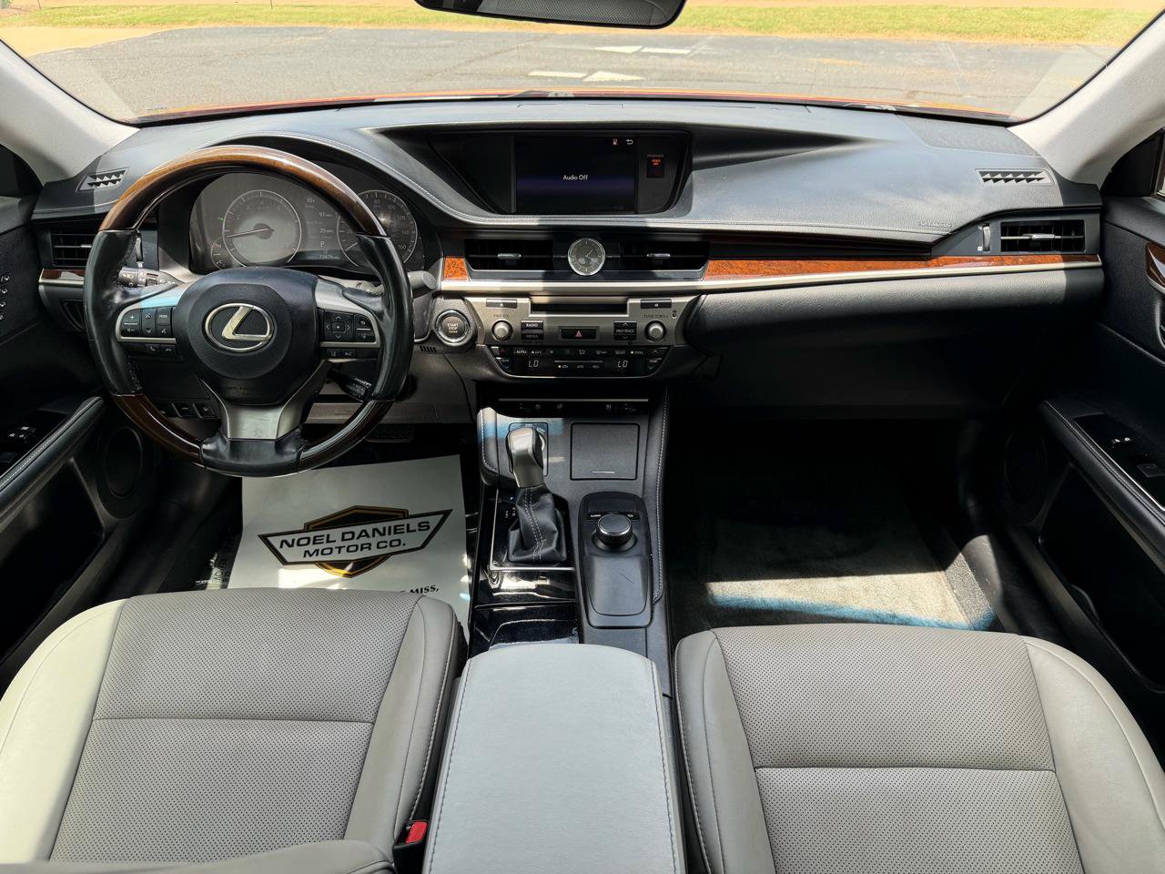 Used 2017 Lexus ES 350 w/ Premium Package FWD image 22
