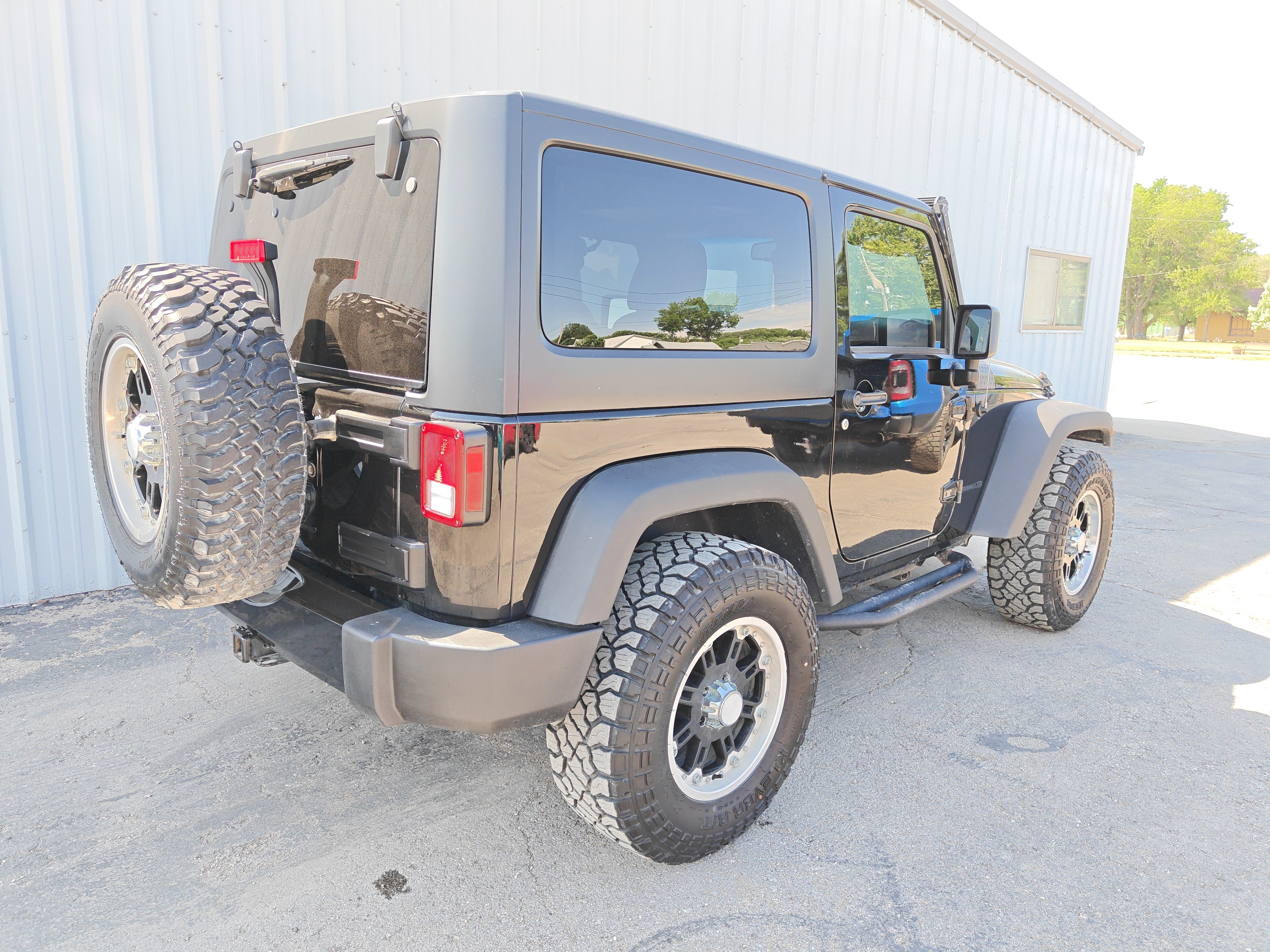 Used 2017 Jeep Wrangler Sport AWD/4WD image 14