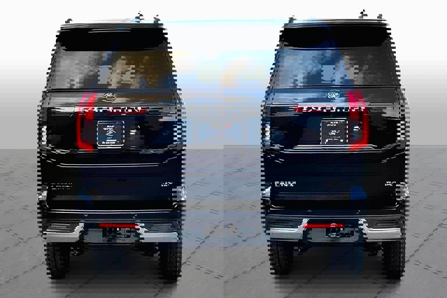 Used 2025 Ford Expedition Max Platinum image 4