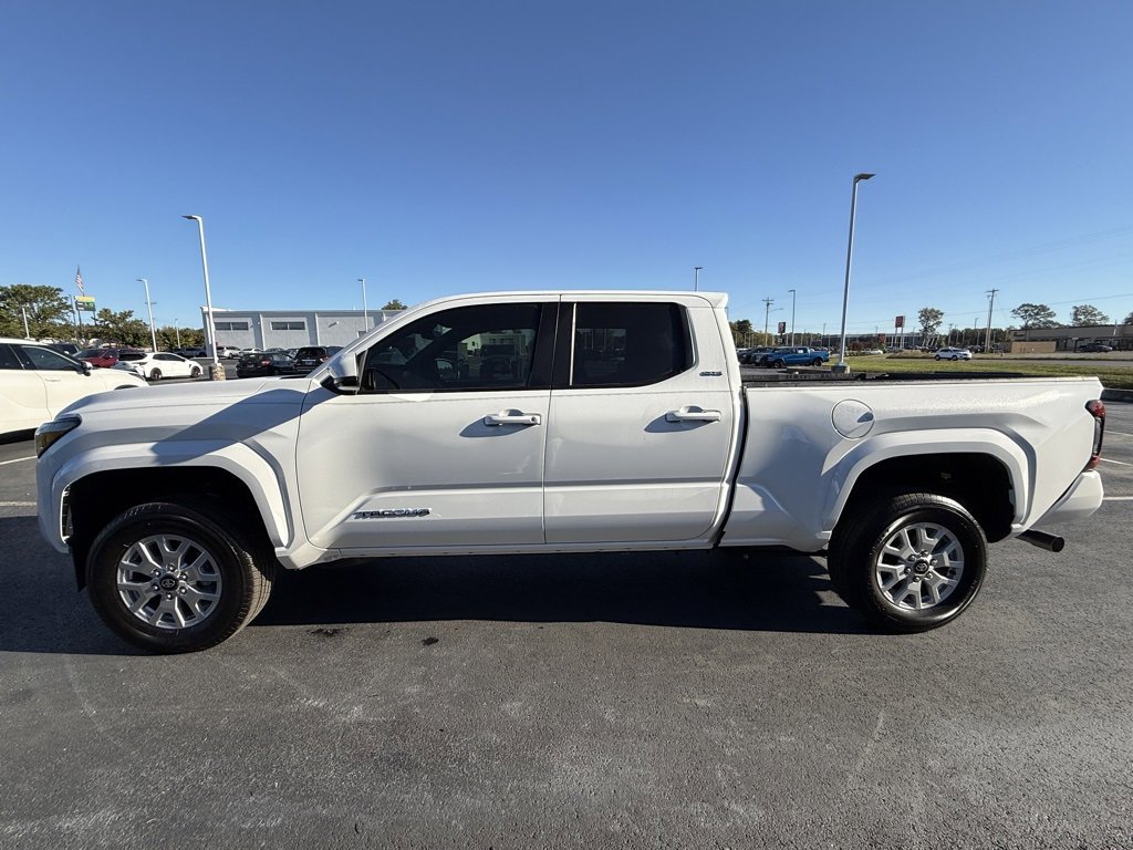 Used 2024 Toyota Tacoma SR5 image 5