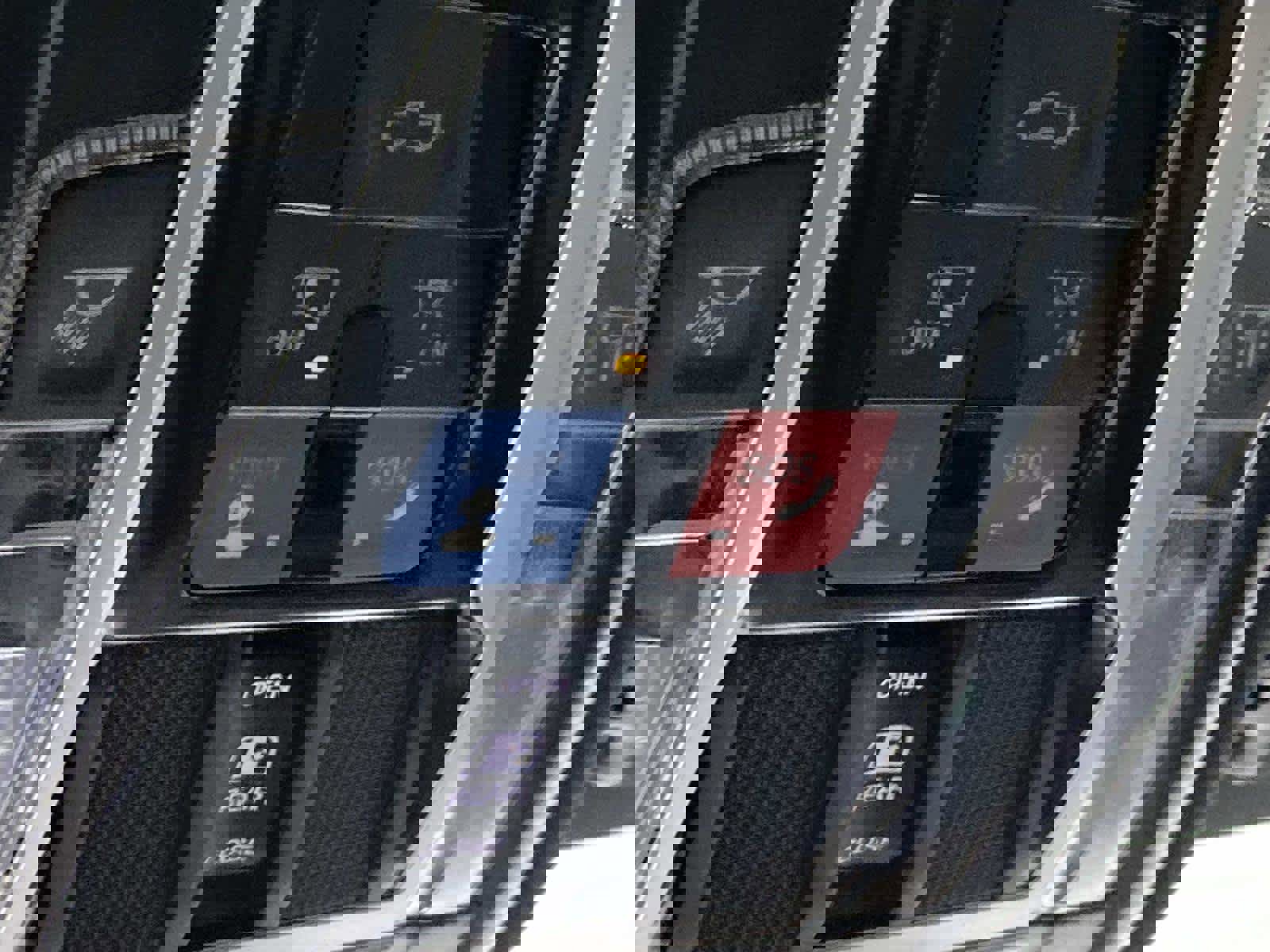 Used 2023 RAM 1500 Limited w/ Night Edition image 32