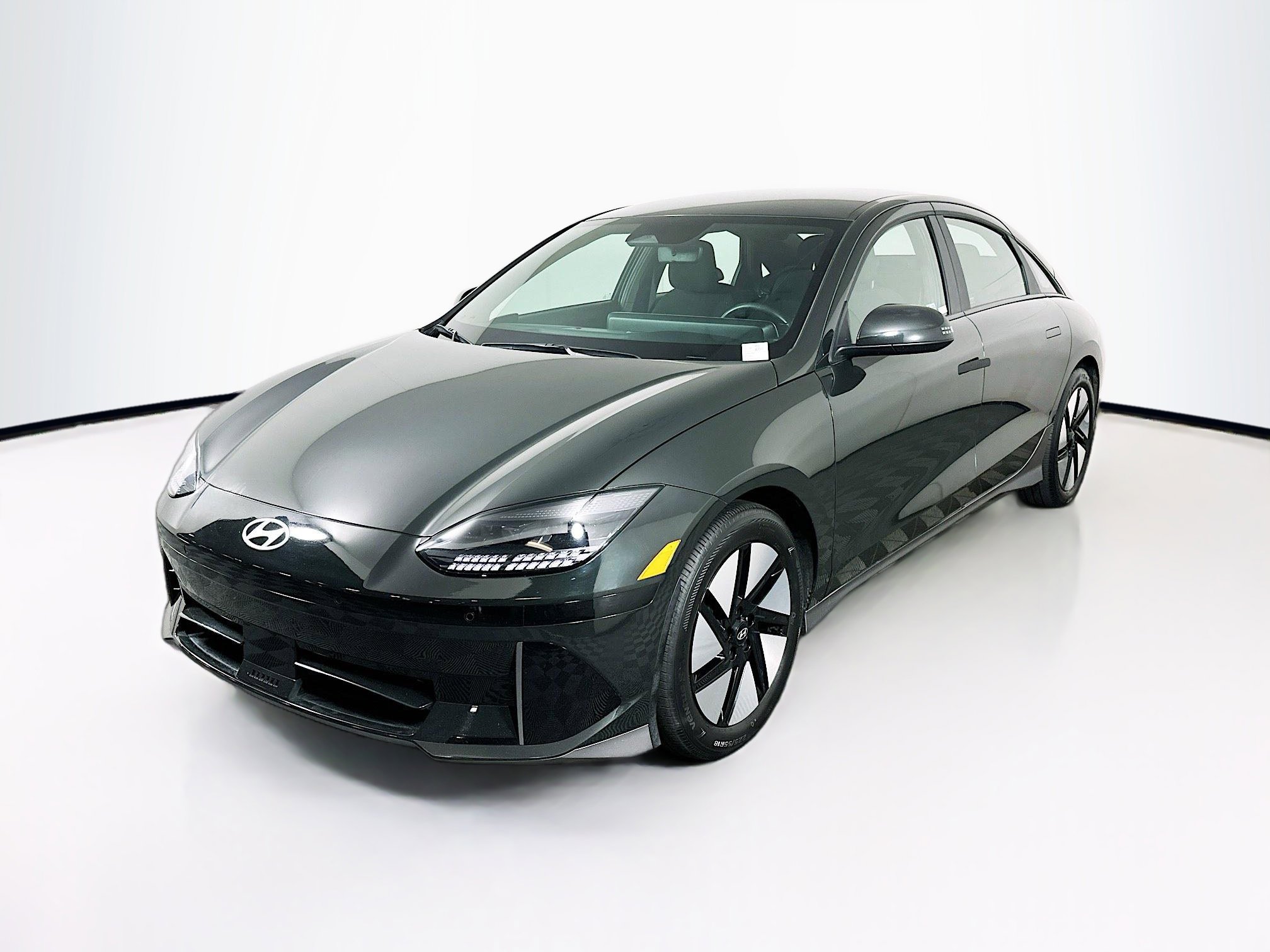 Used 2024 Hyundai Ioniq 6 SE image 3