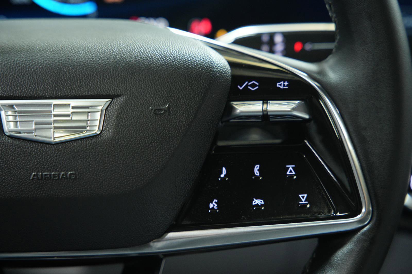 Used 2024 Cadillac Lyriq Luxury image 35