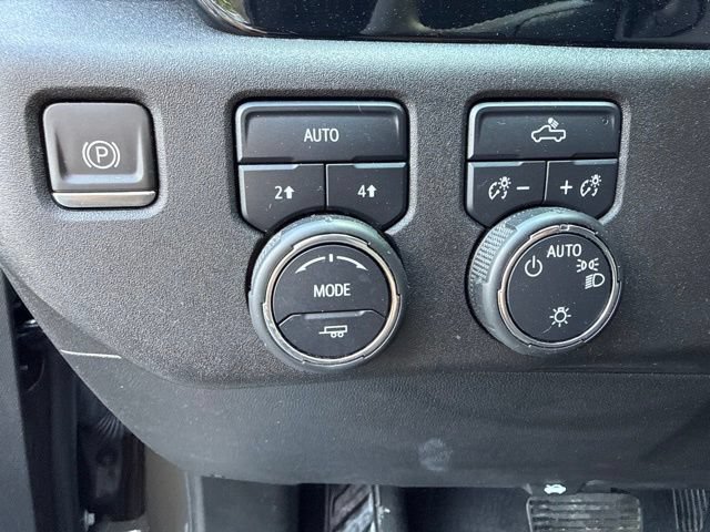 Used 2024 Chevrolet Silverado 1500 LT AWD/4WD image 12