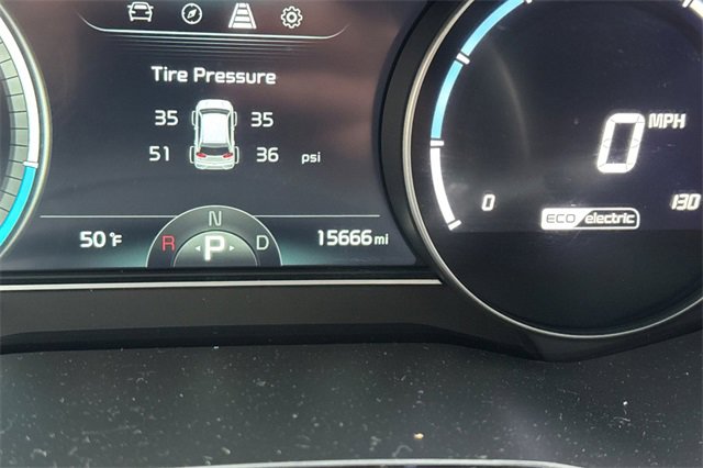 Used 2022 Kia Niro EX Premium image 38