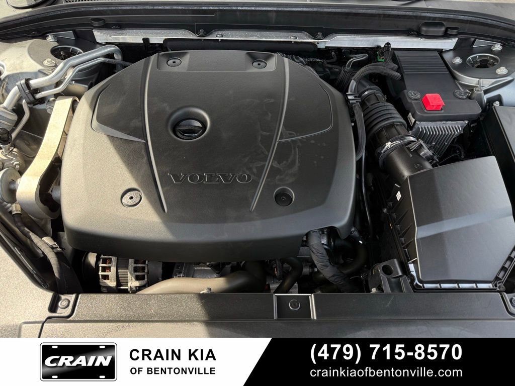 Used 2017 Volvo V90 T6 Cross Country image 33