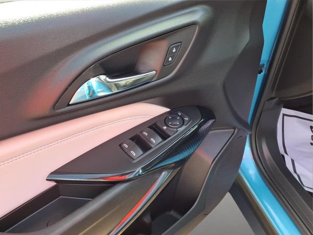 Used 2026 Chevrolet Trax LT w/ LT Convenience Package FWD image 17