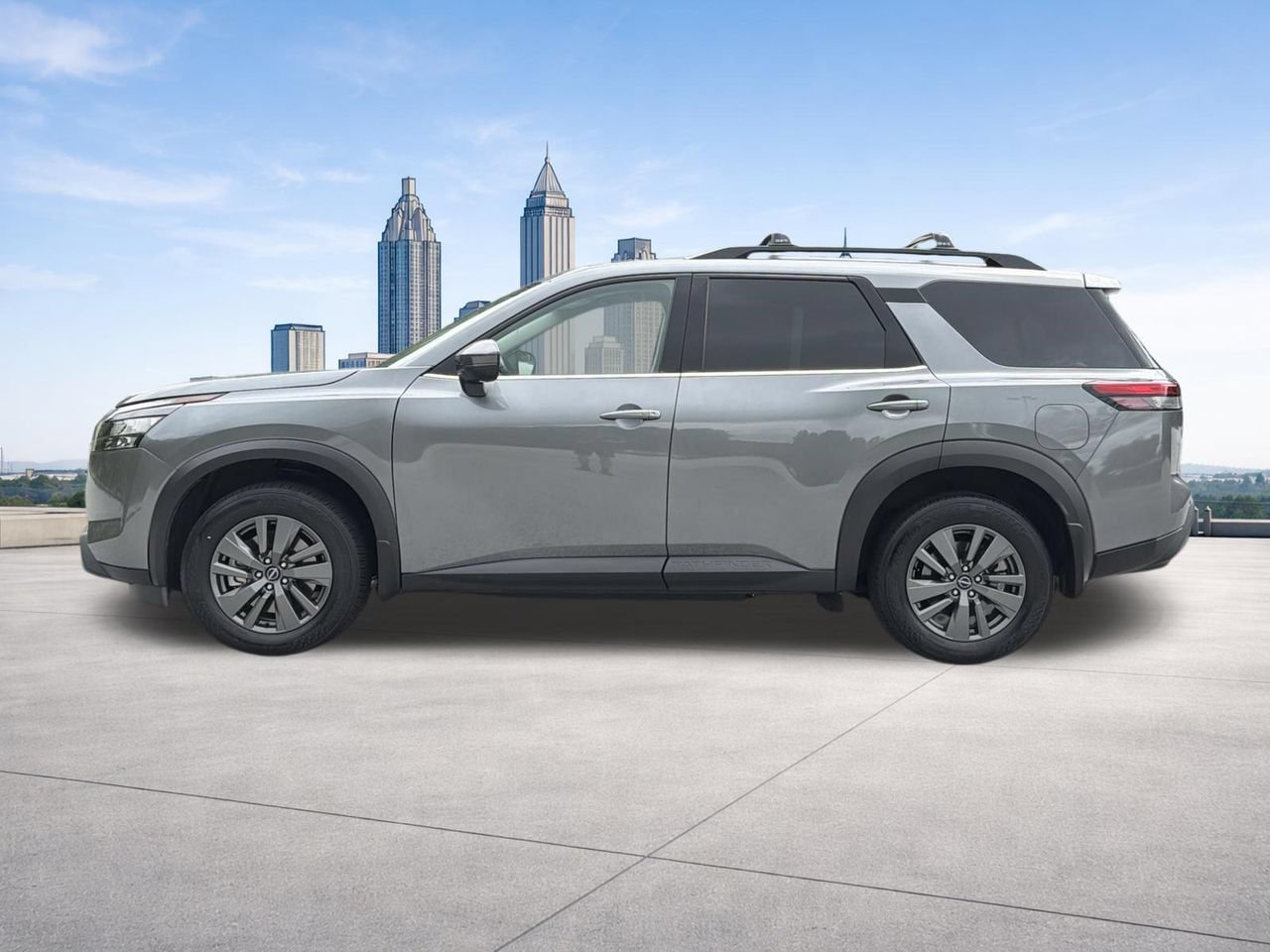 Certified 2025 Nissan Pathfinder SV FWD image 18