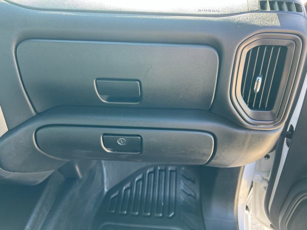 Used 2025 Chevrolet Silverado 1500 W/T image 24