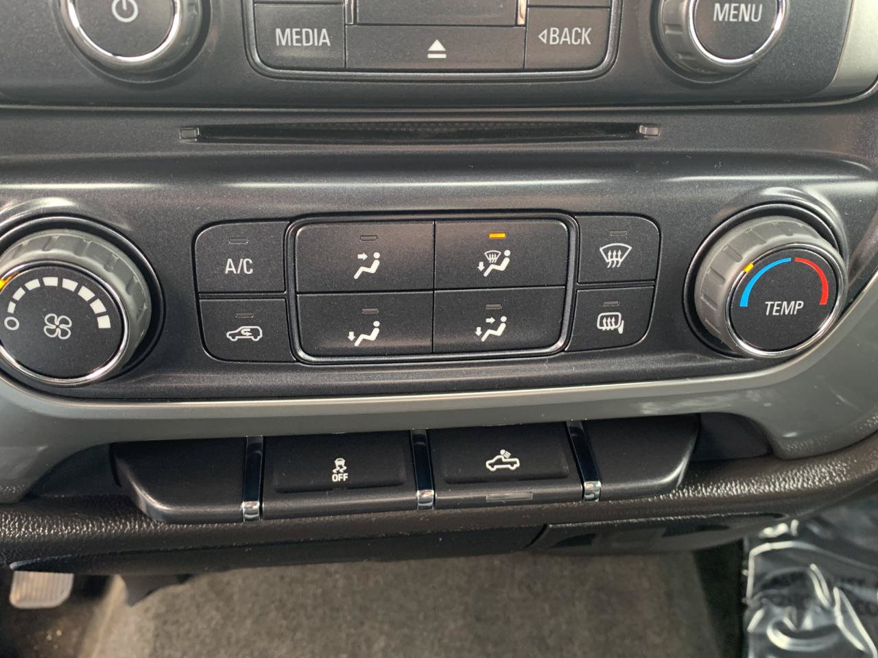 Used 2014 Chevrolet Silverado 1500 LT AWD/4WD image 24