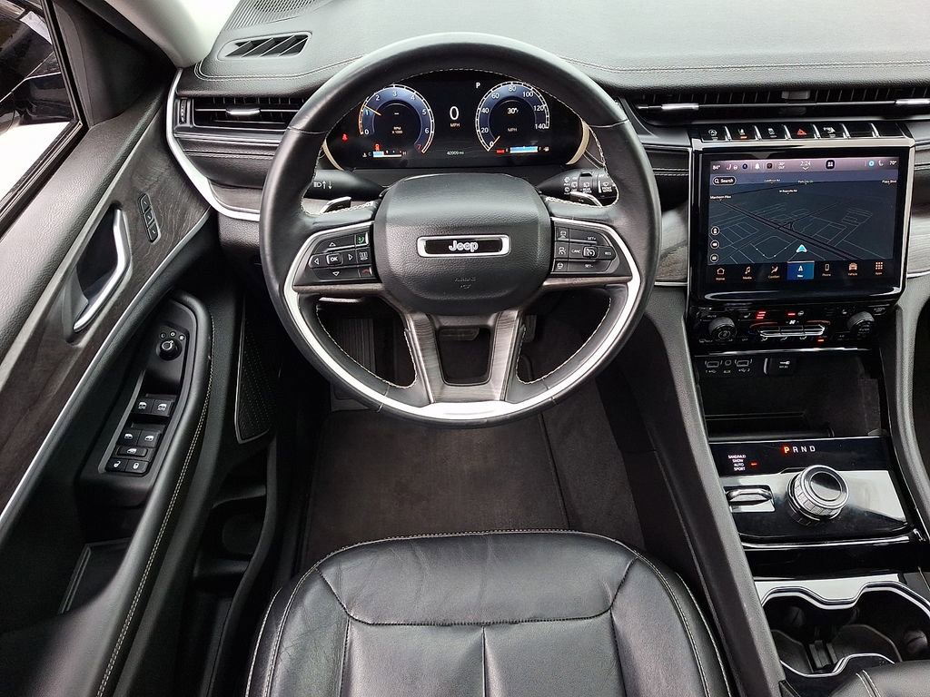 Used 2022 Jeep Grand Cherokee L Limited image 16