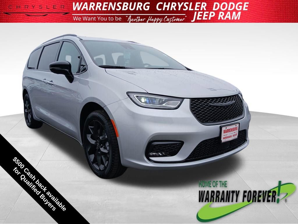 New 2026 Chrysler Pacifica Select AWD/4WD image 1