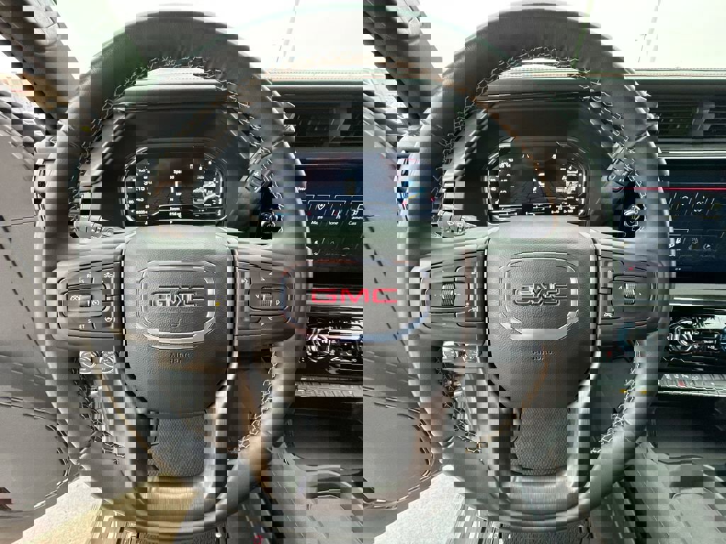 Used 2025 GMC Sierra 2500 AT4 image 35