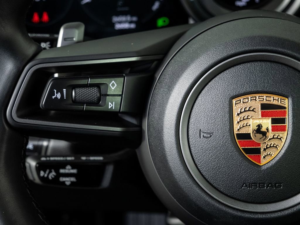 Certified 2024 Porsche 911 Carrera RWD image 8