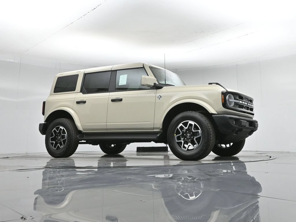 New 2026 Ford Bronco Outer Banks AWD/4WD image 3