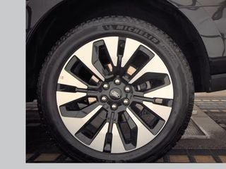 Used 2025 Ford Expedition Platinum w/ Driver's Package AWD/4WD image 22