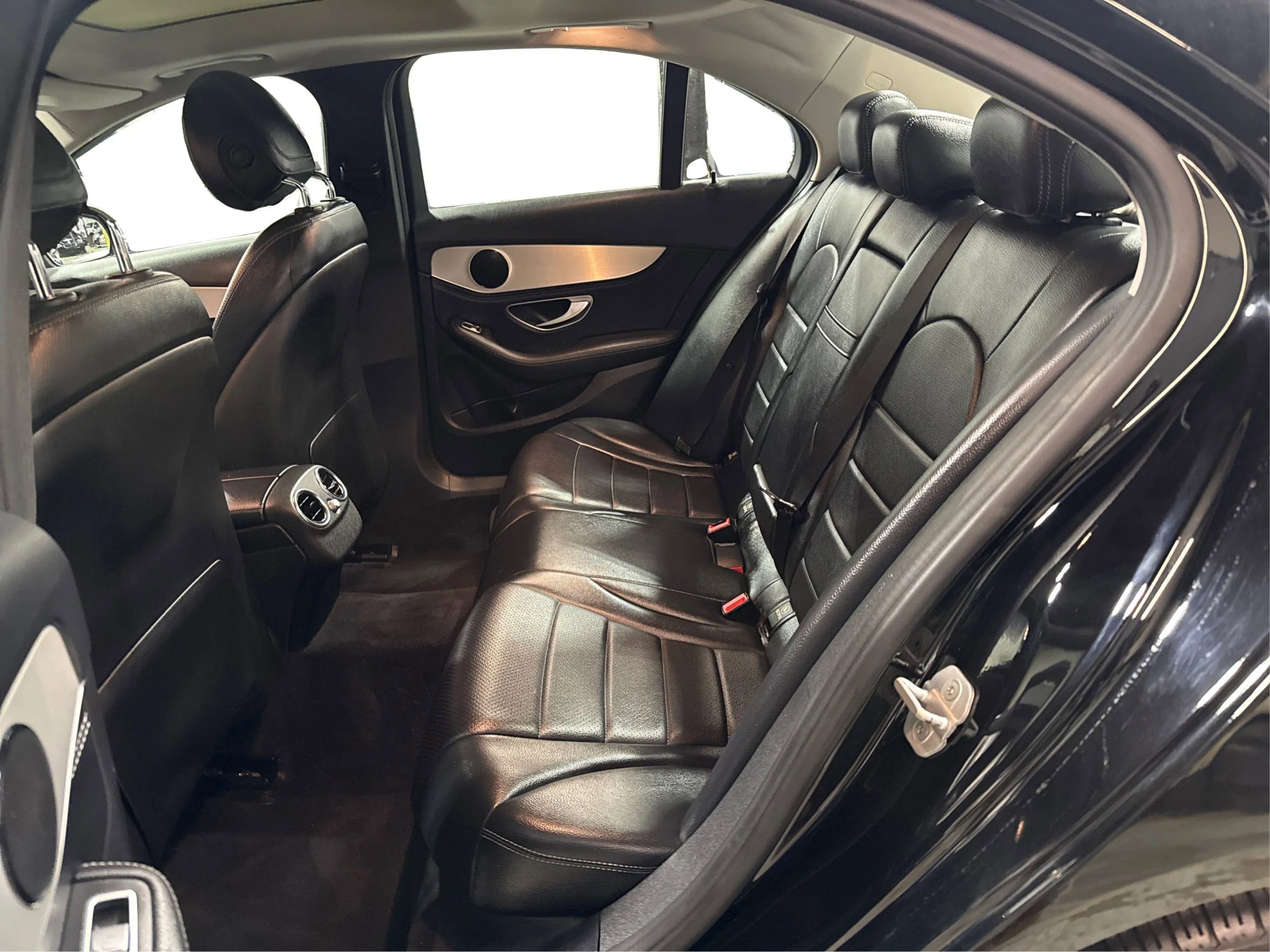 Used 2016 Mercedes-Benz C 300 C 300 4MATIC Sedan 4D image 10