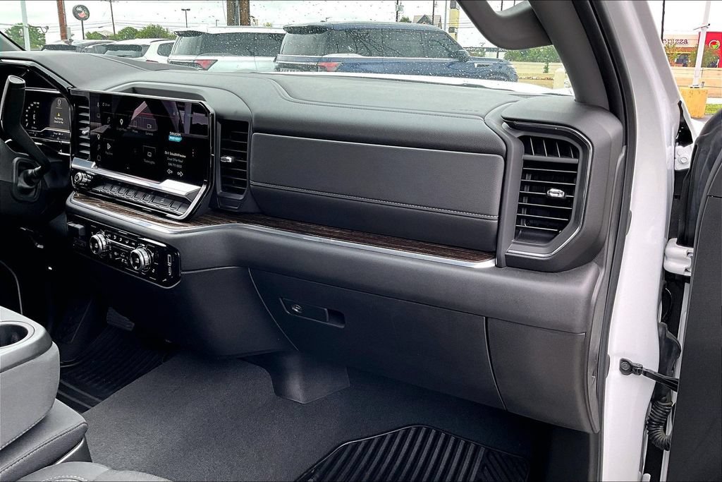 Used 2025 GMC Sierra 1500 Elevation w/ X31 Off-Road Package AWD/4WD image 22