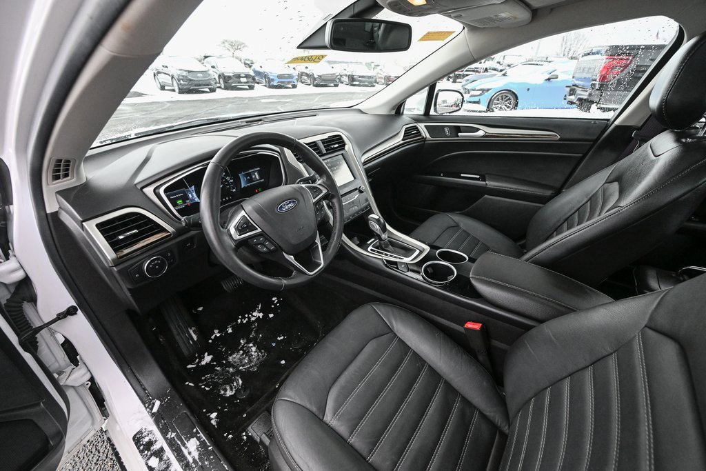 Used 2014 Ford Fusion Energi SE w/ Driver Assist Package image 17