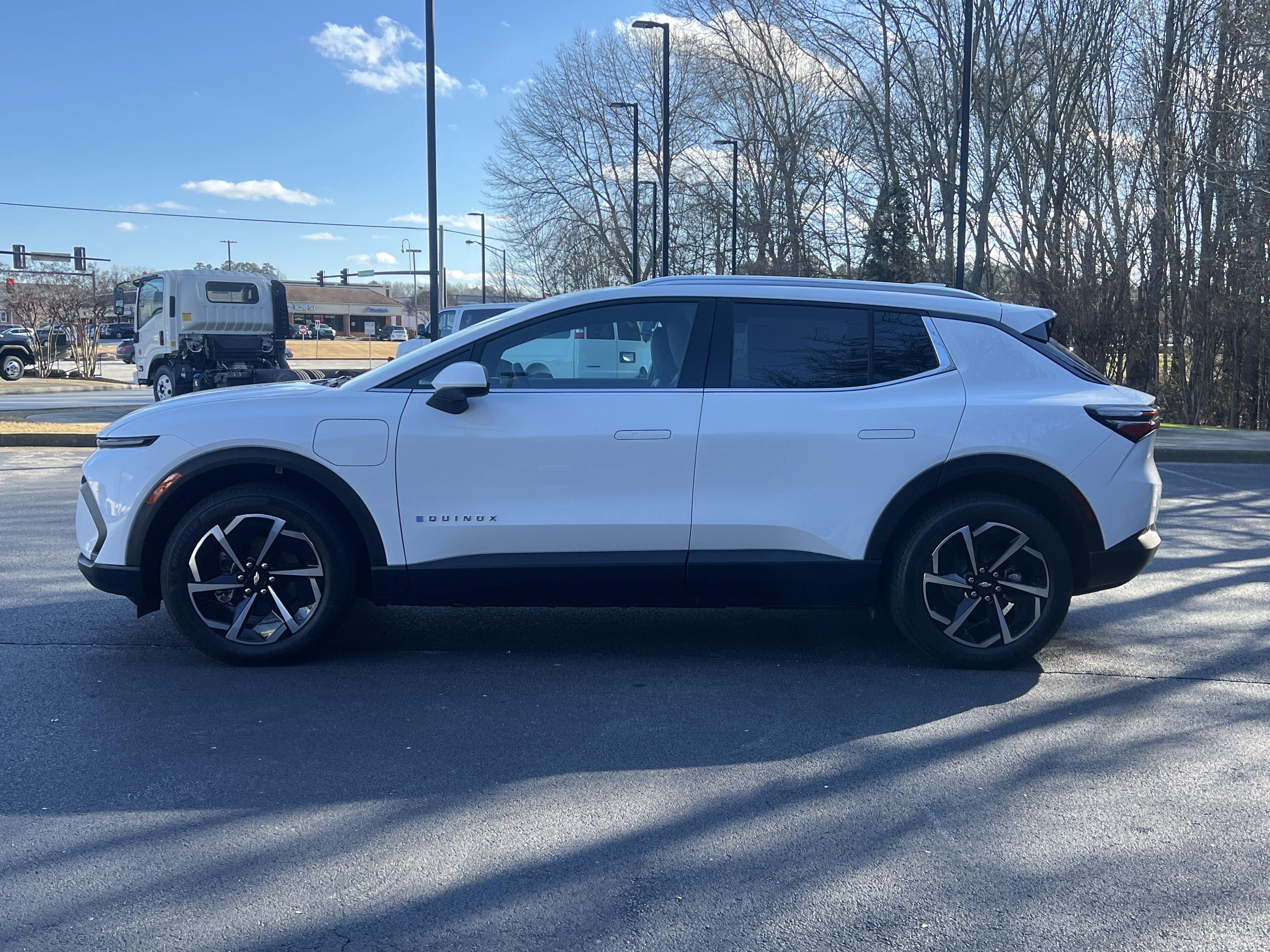 New 2026 Chevrolet Equinox EV LT AWD/4WD image 6