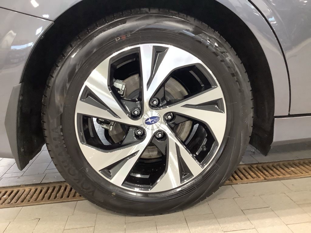 Certified 2025 Subaru Legacy Premium image 28