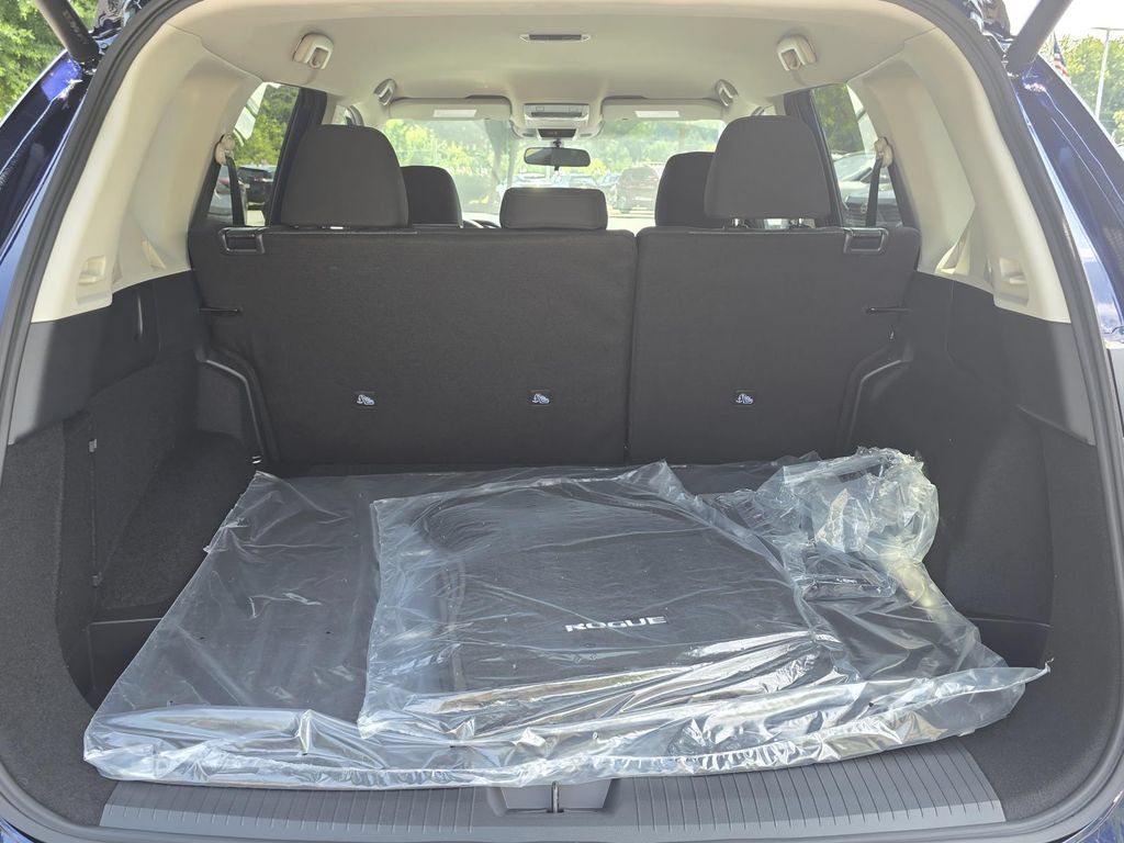 New 2026 Nissan Rogue SV FWD image 10