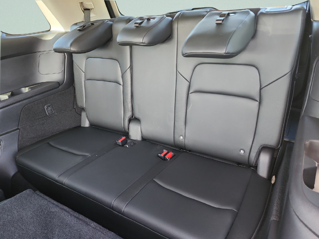 Used 2023 Nissan Pathfinder SL w/ Lighting Package (N92) FWD image 37