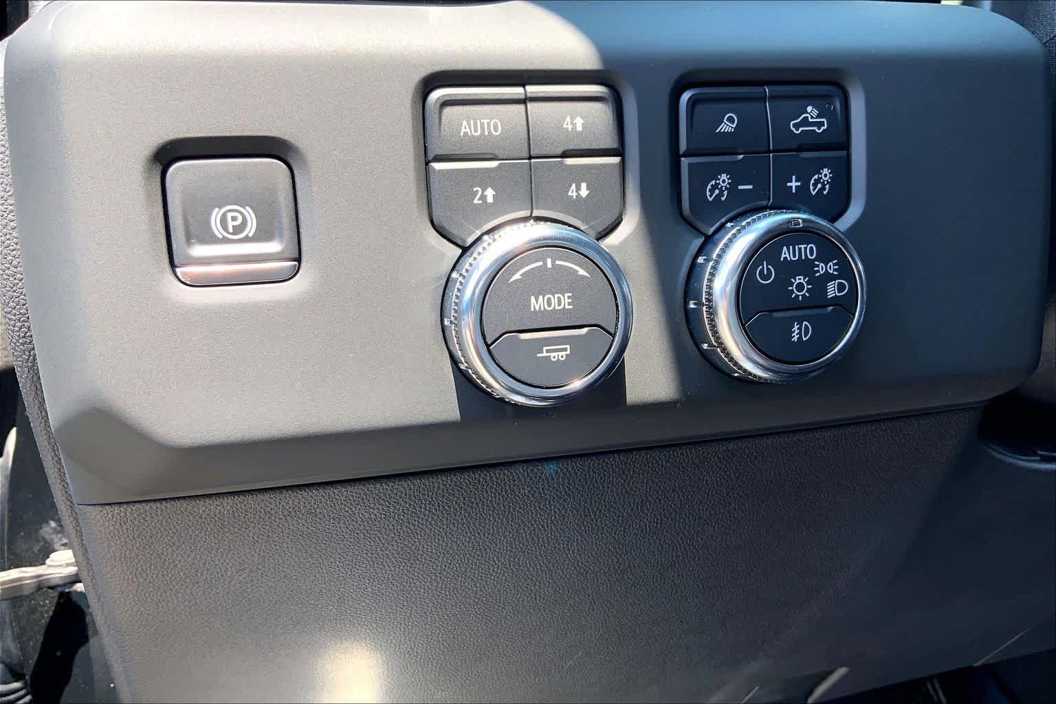 Used 2024 GMC Sierra 1500 Denali w/ Denali Reserve Package AWD/4WD image 35