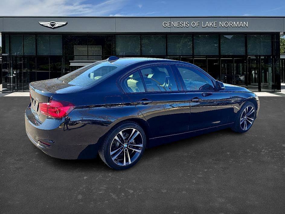 Used 2018 BMW 330i xDrive Sedan image 4