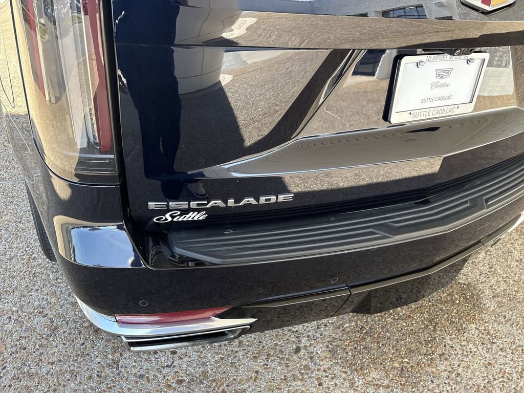 Certified 2023 Cadillac Escalade Premium Luxury AWD/4WD image 33