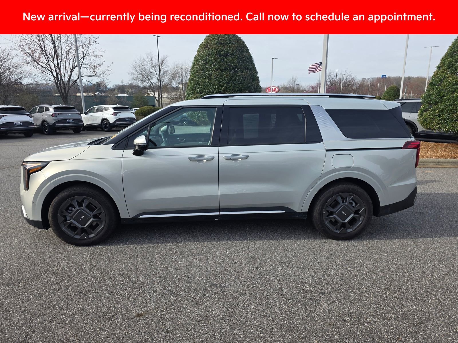 Certified 2026 Kia Carnival SX image 2