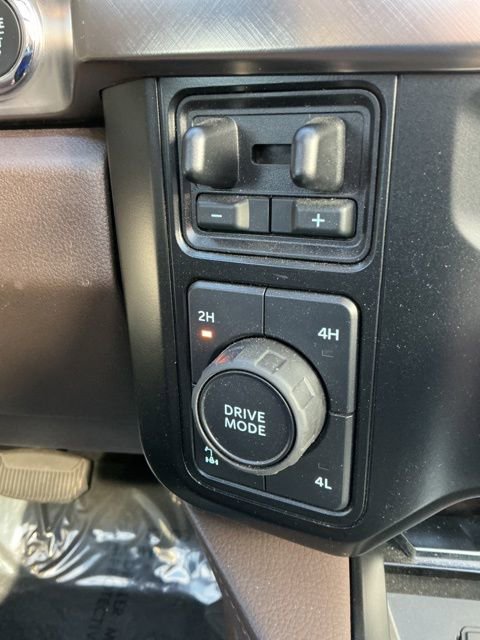 Used 2024 Ford F250 King Ranch w/ Chrome Package image 24