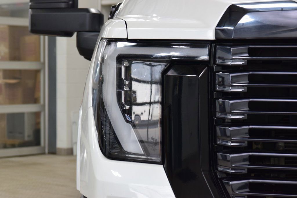 Used 2024 GMC Sierra 2500 Denali Ultimate image 12