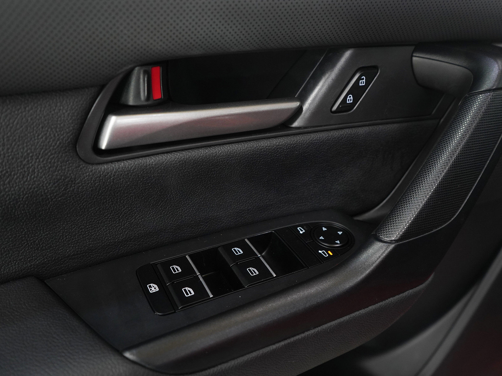 Used 2024 MAZDA CX-50 AWD 2.5 S w/ Cargo Package image 21