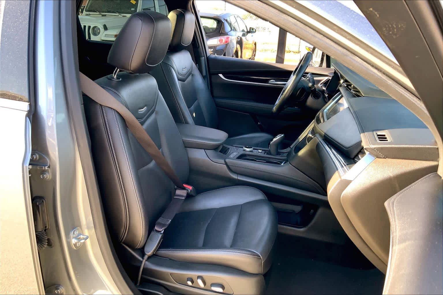 Used 2024 Cadillac XT5 Premium Luxury AWD/4WD image 9